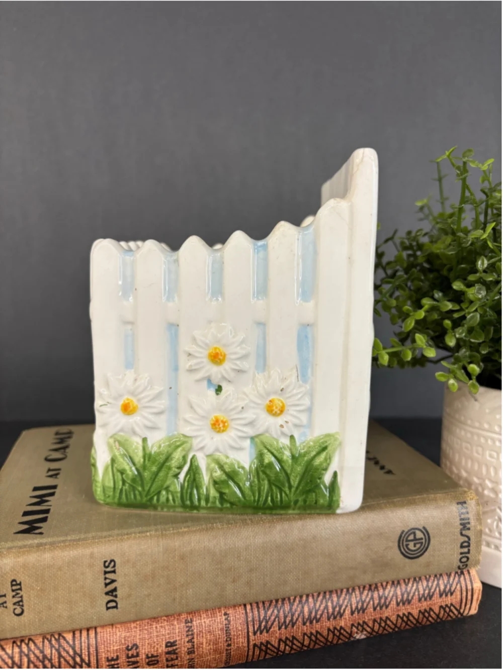 Vintage Ceramic Daisy Flower Planter Decor One Size White Green Cottagecore